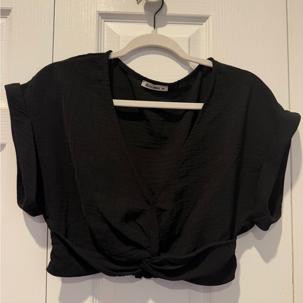 Black Twist-Front Cropped Top